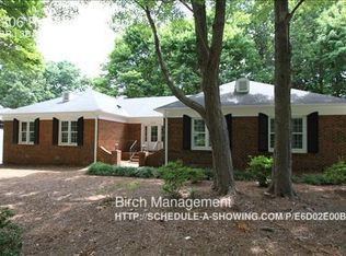 3306 Round Hill Rd, Greensboro, NC 27408