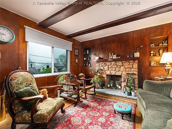 4th image of 1538 Clark Rd