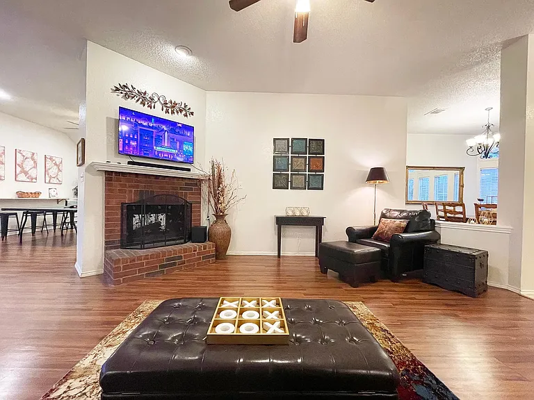 8306 Trail Lake Dr — Photo 33