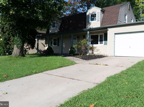 314 Valley Run Dr, Cherry Hill, NJ 08002