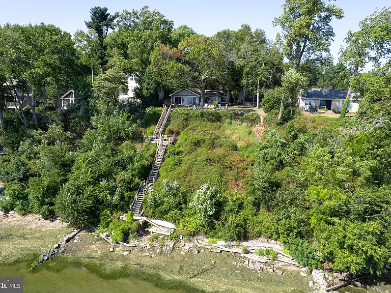 1348 Carpenters Point Rd — Photo 53