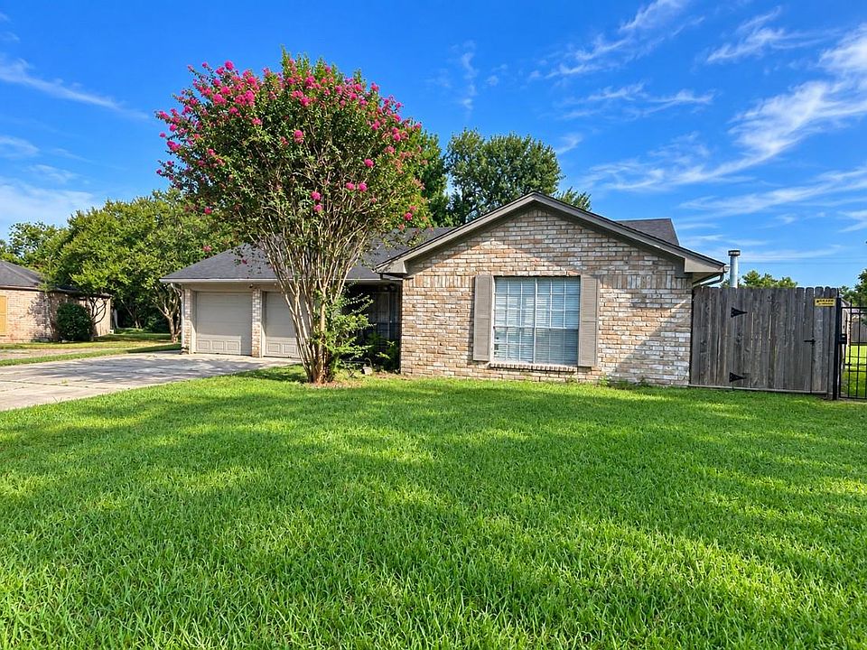 1st image of 255 Andorra Ln