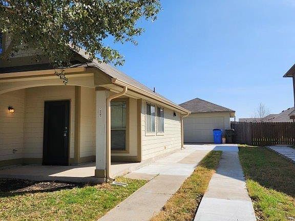 4th image of 4509 Halliday Ave