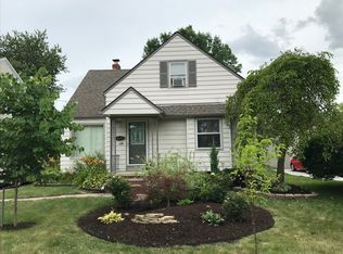 4822 Grace Rd, North Olmsted, OH 44070