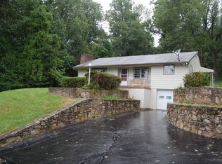 136 Sweet Hollow Rd, Milford, NJ 08848