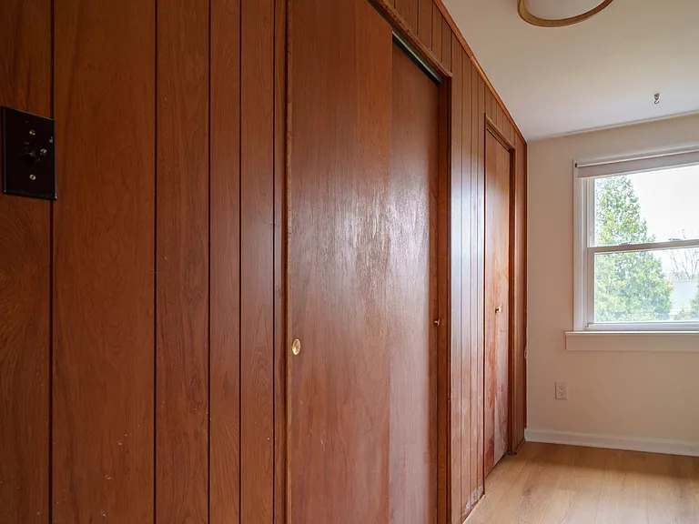 3157 Shadeland Ave — Photo 2