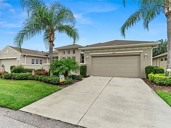 2nd image of 2122 Sifield Greens Way