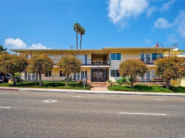 1570 N Coast Hwy #3 — Photo 18