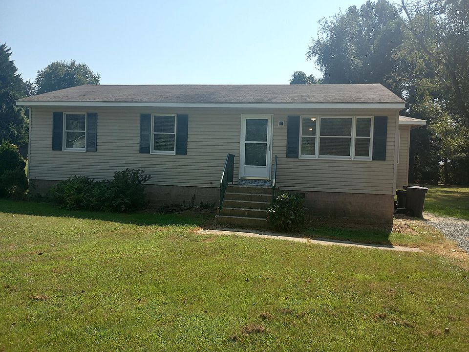211 Ash Ln.