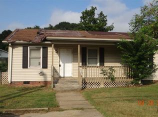 506 Poplar Dr, Greer, SC 29651