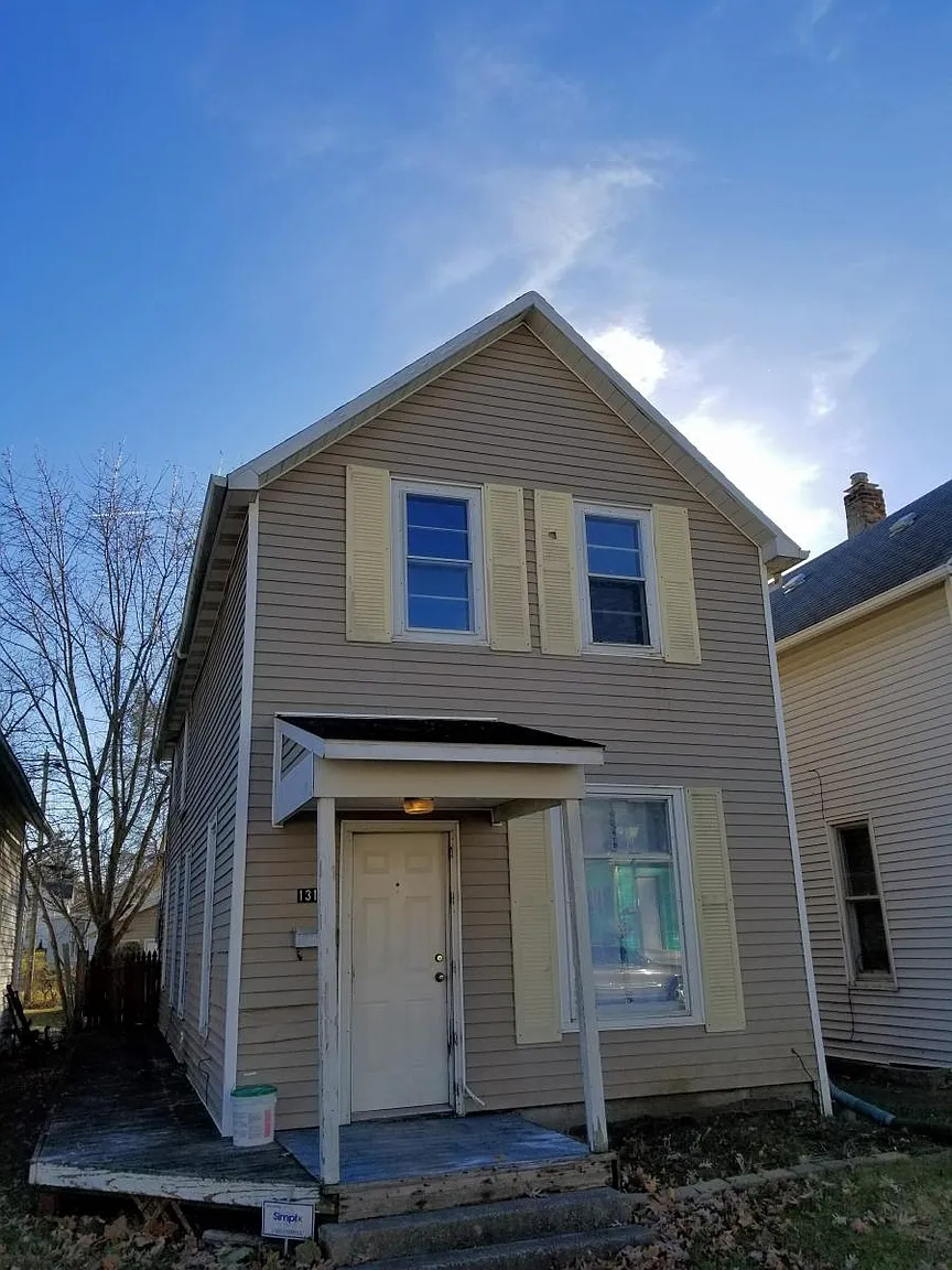 1319 Michigan Ave photo 1