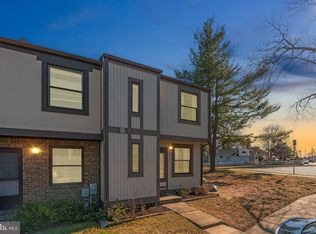 1 Helmsman Ct, Essex, MD 21221