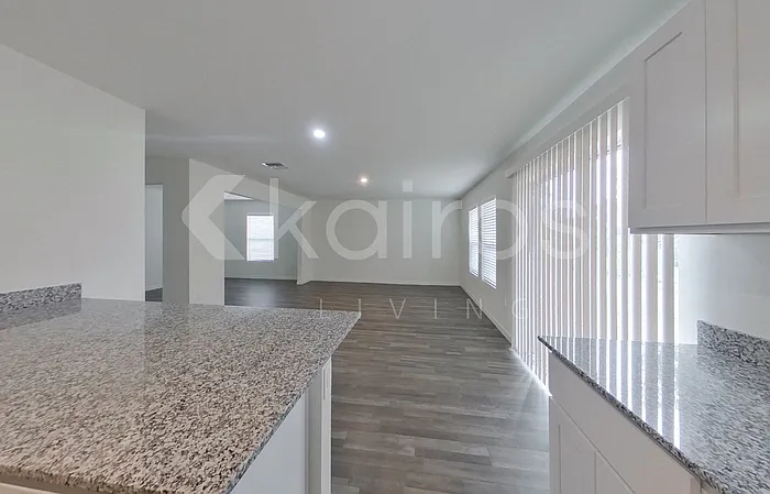 3417 74th St W — Photo 7