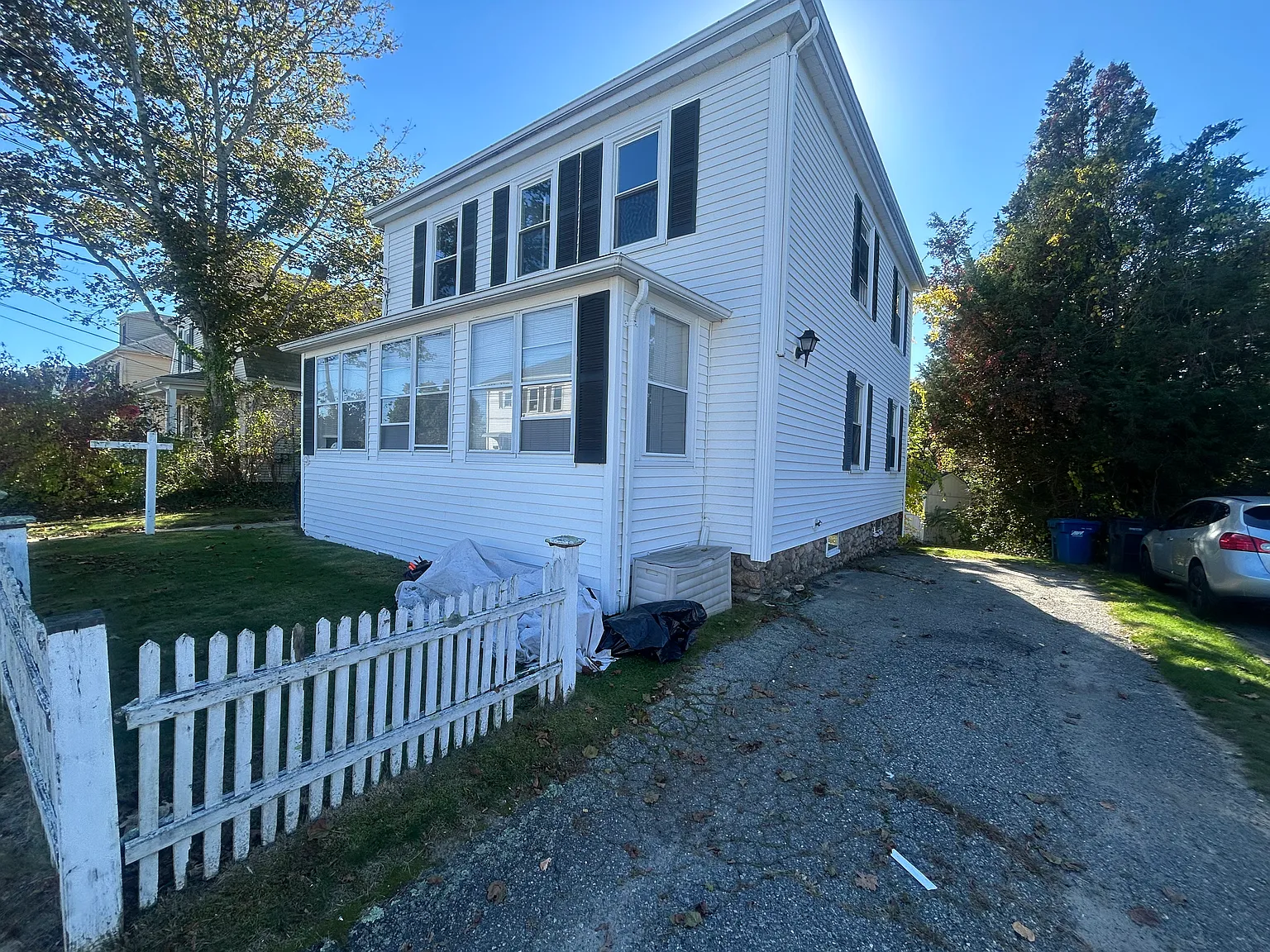 3 bed, 1100 sqft, $2,450 — Photo 3