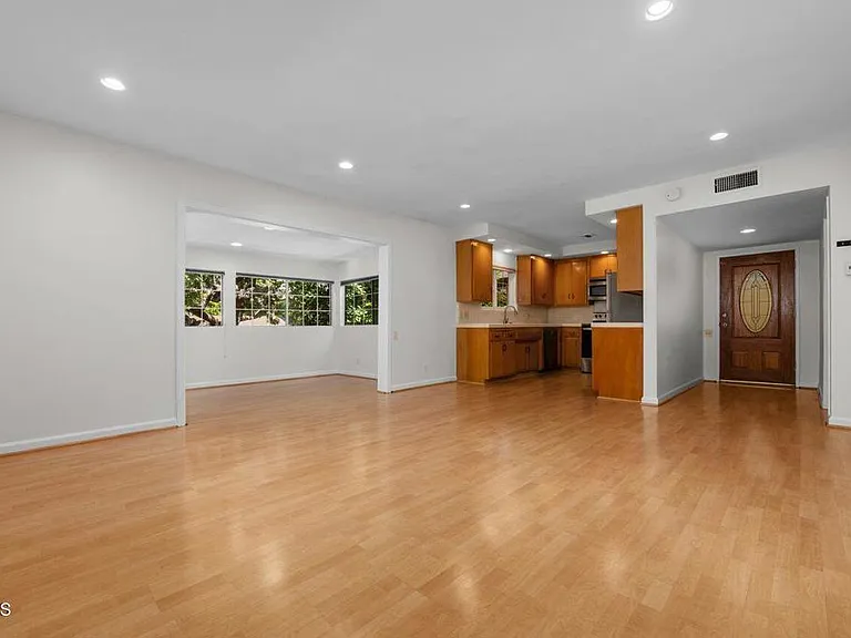 385 Cliff Dr #8 — Photo 9
