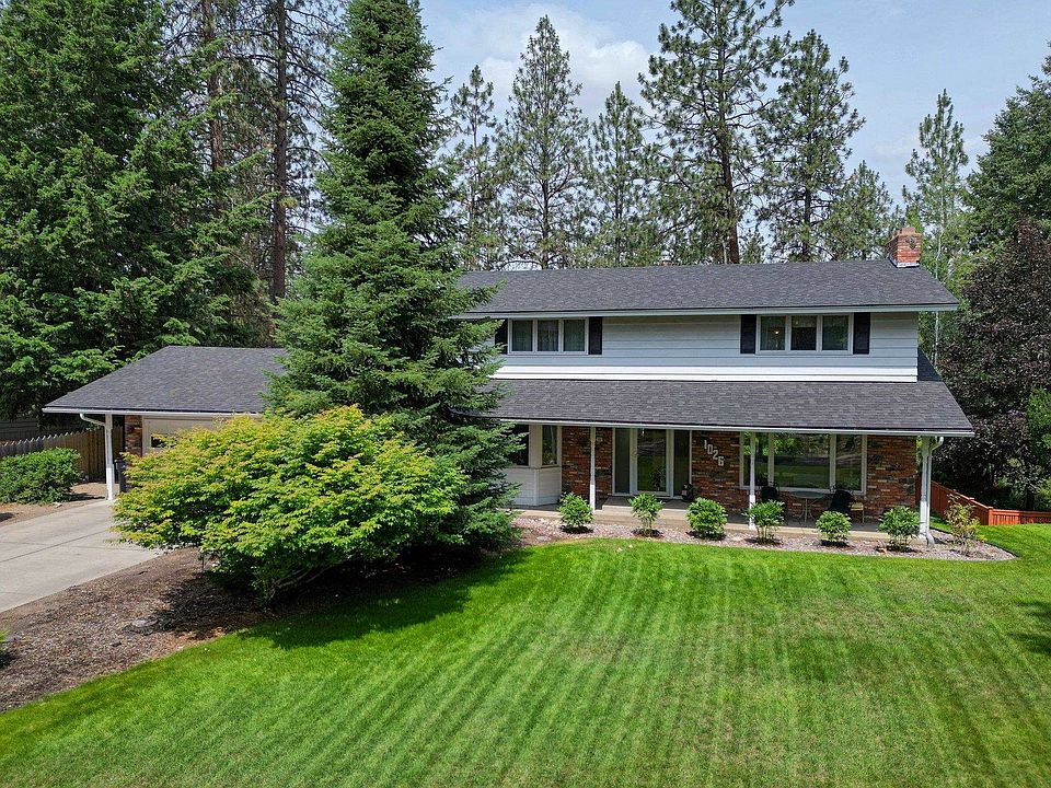 1st image of 1026 W Bellwood Dr