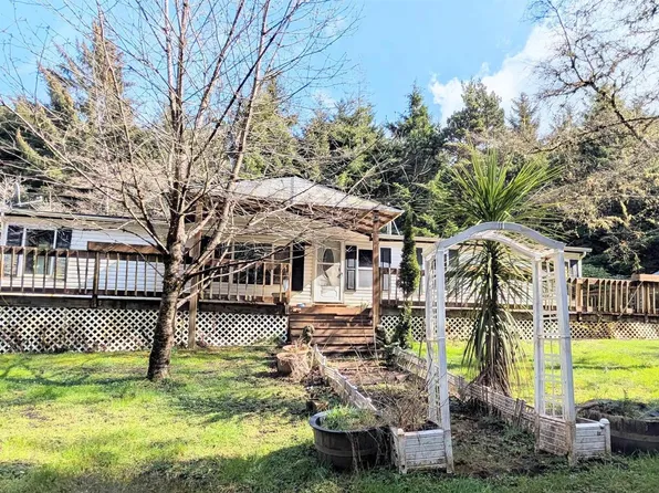 751 SW Tillicum Dr, Waldport, OR 97394