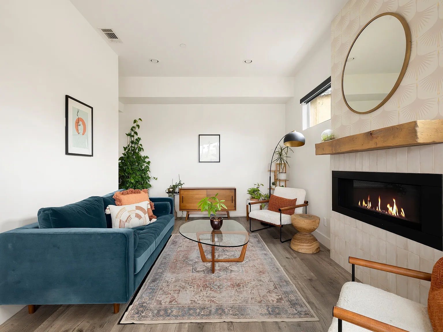 4 bed, 2108 sqft, $8,000 — Photo 3