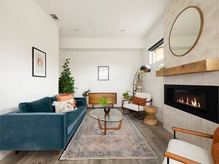 4117 W Avenue 42 — Photo 3