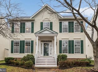 43104 Demerrit St, Chantilly, VA 20152