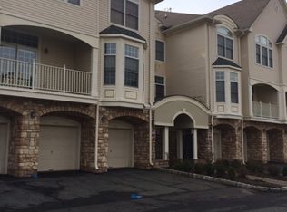 113 Turlington Ct #243, Livingston, NJ 07039