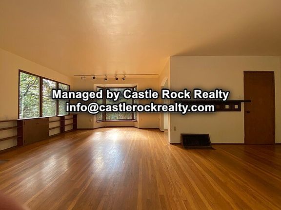 5th image of 379 Ocean View Ave