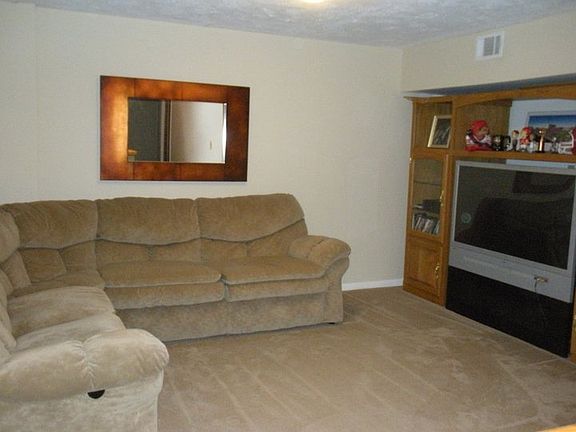 Second living area in basement
