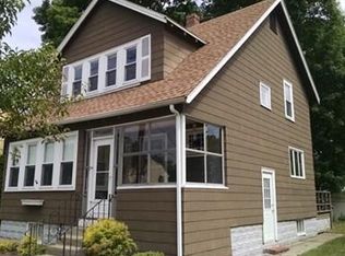 9 Cross St, Winchester, MA 01890