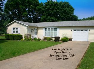 11 Village Ct, Westville, IL 61883