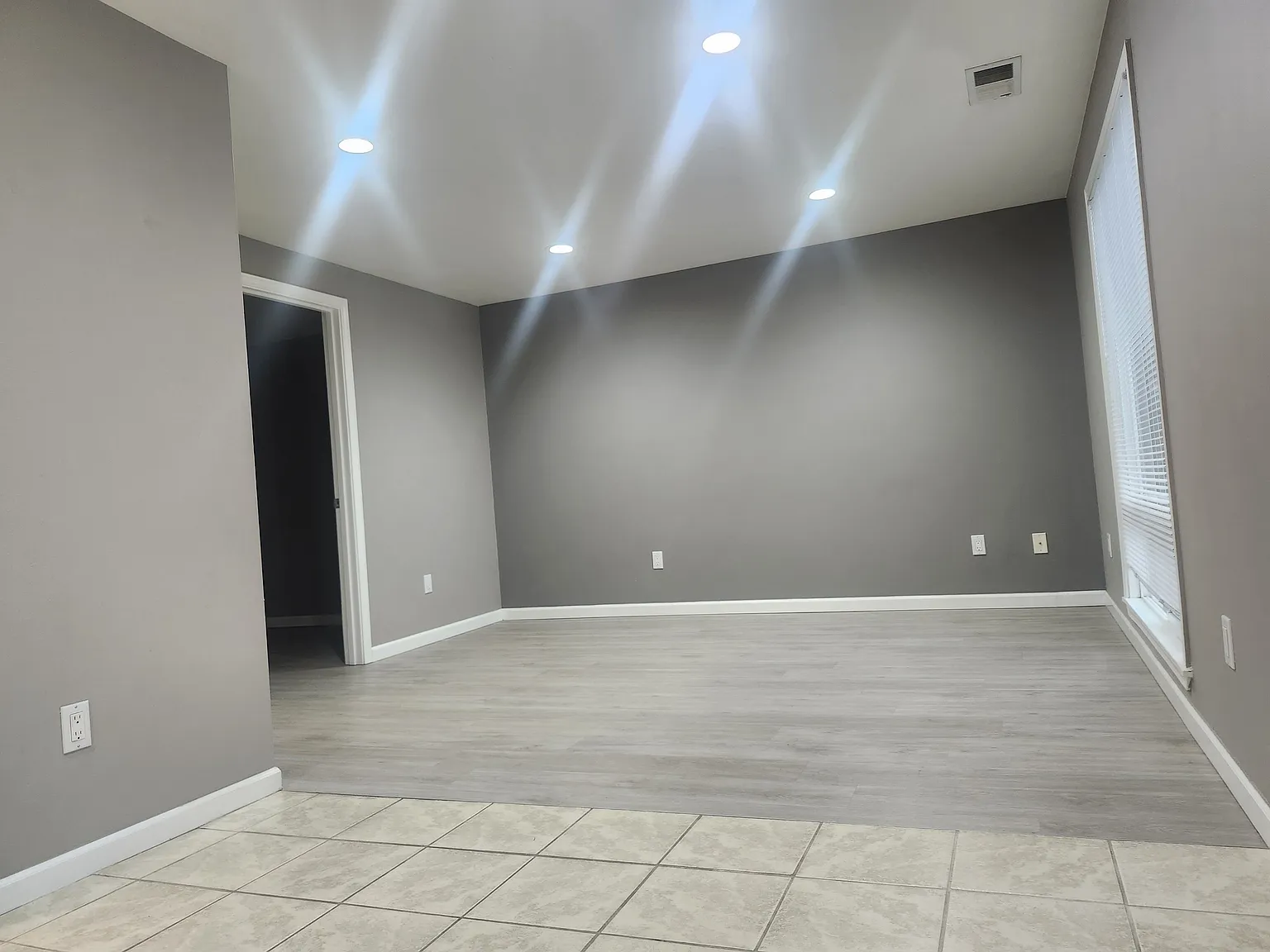 3001 Preble St — Photo 1