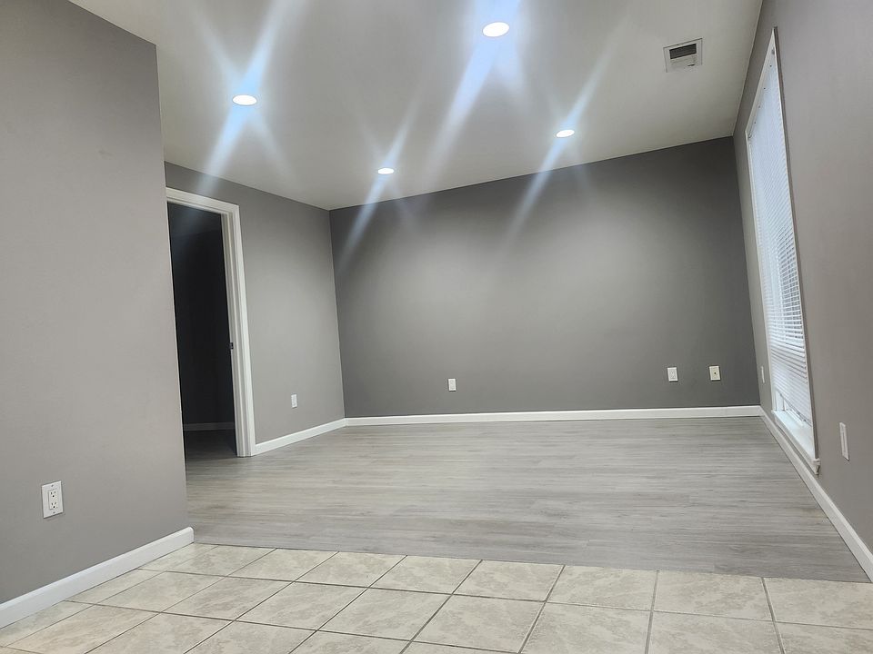 1st image of 3001 Preble St APT 6