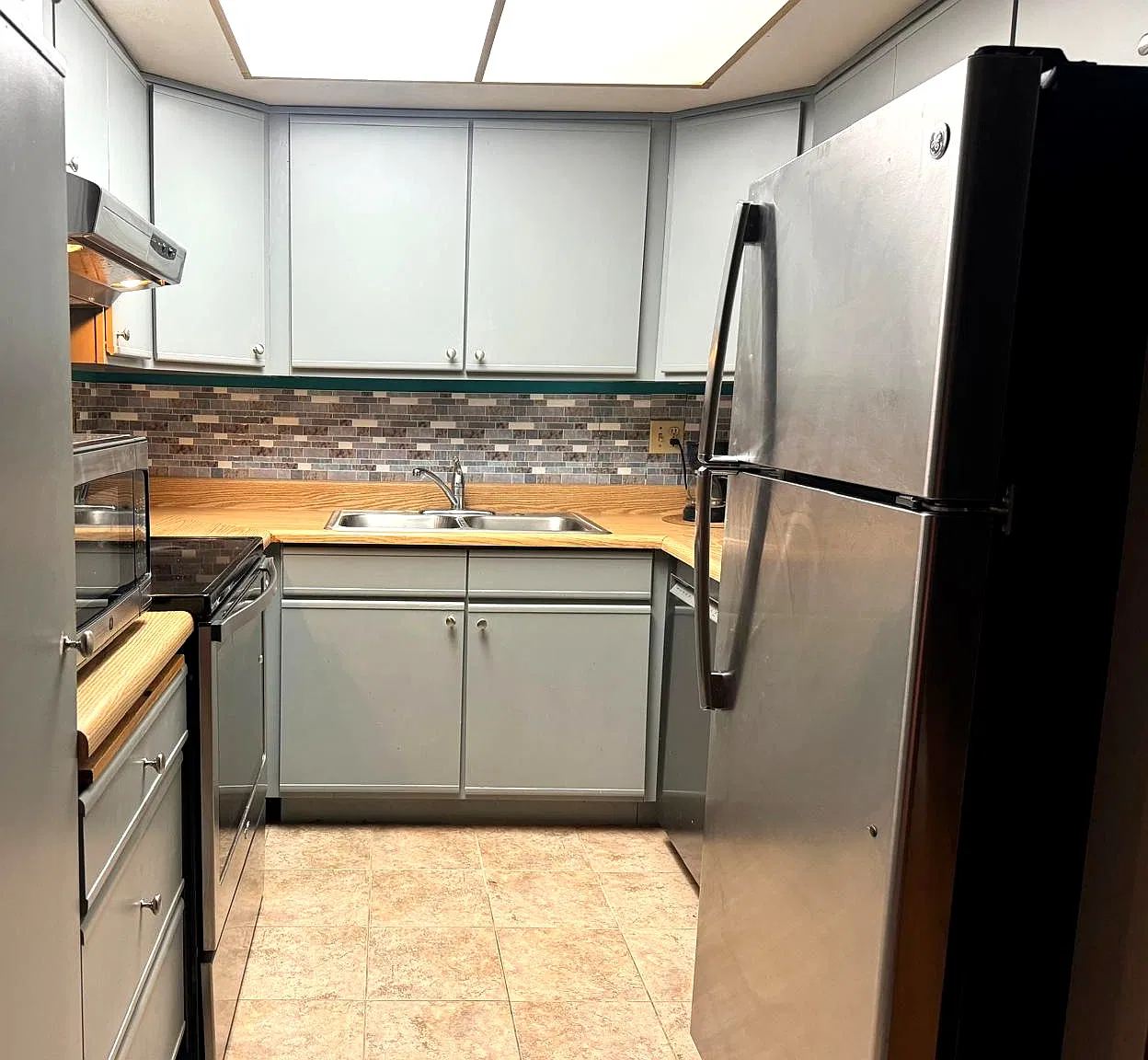 2 bed, 1200 sqft, $2,400 — Photo 4
