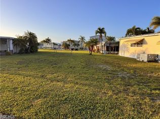178 Orange Harbor Dr, Fort Myers, FL 33905