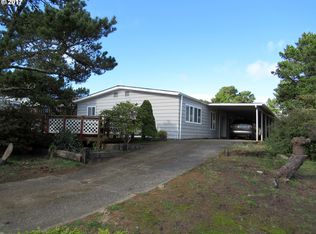 591 Myeena Loop, Florence, OR 97439