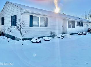 595 Skyline Dr, Schenectady, NY 12306