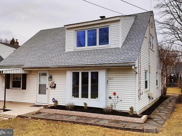 12 Wesley Ave, Cherry Hill, NJ 08002