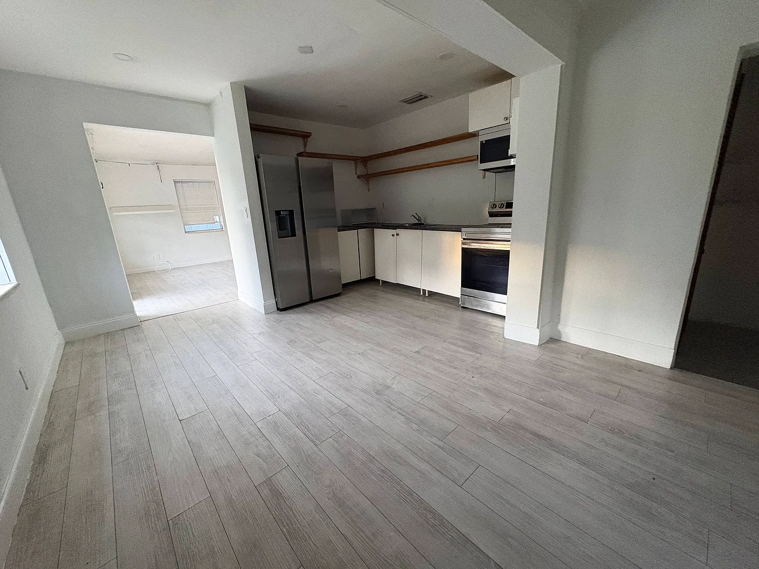 2 bed, 1200 sqft, $2,700 — Photo 4