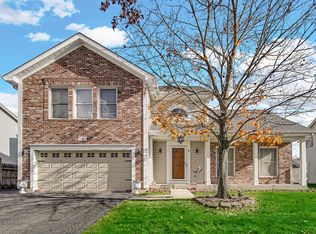 3 Redspire Ct, Bolingbrook, IL 60490