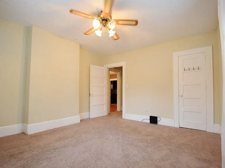 524 Pearl St — Photo 15