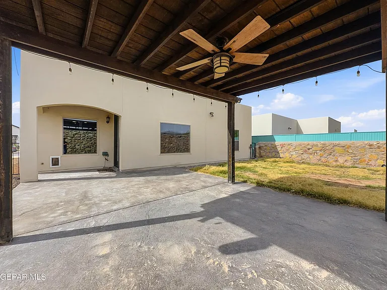12805 Kingsbury Ave — Photo 20