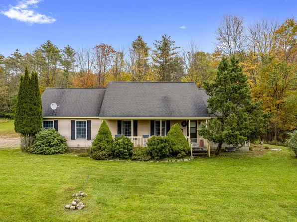 27 Cleaves Road, New Gloucester, ME 04260