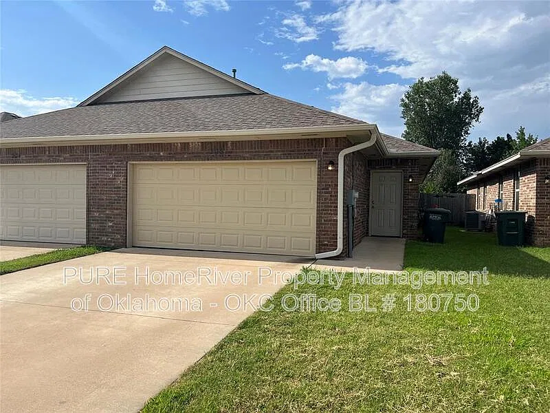 206 Ashley Dr