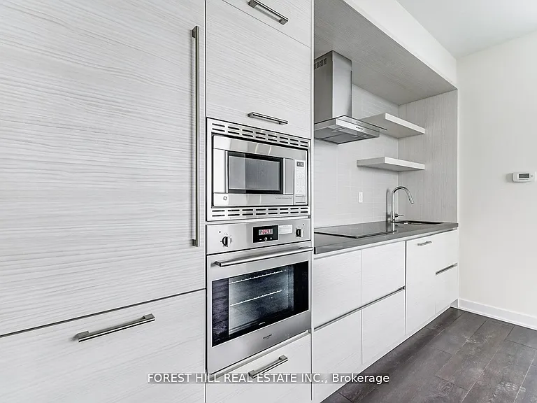 2221 Yonge St #5602 — Photo 13
