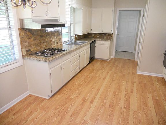 5th image of 420 Dewald Ln