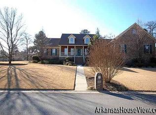 945 Wakefield Dr, Conway, AR 72032