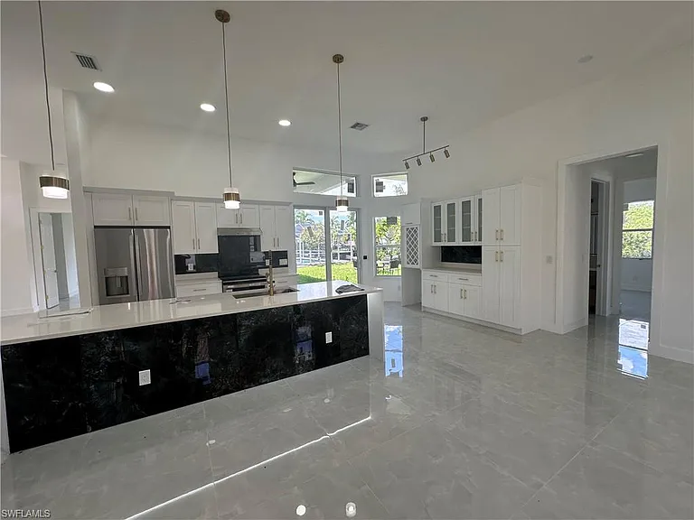 2220 SE 18th Ave — Photo 19