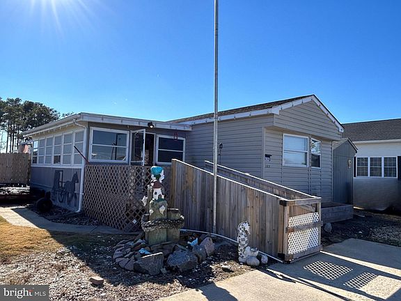 2nd image of 35620 Pine Dr