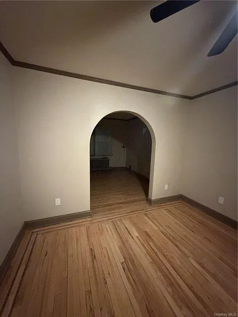 3 bed, 1.0 bath, 1384 sqft, $4,000 — Photo 3