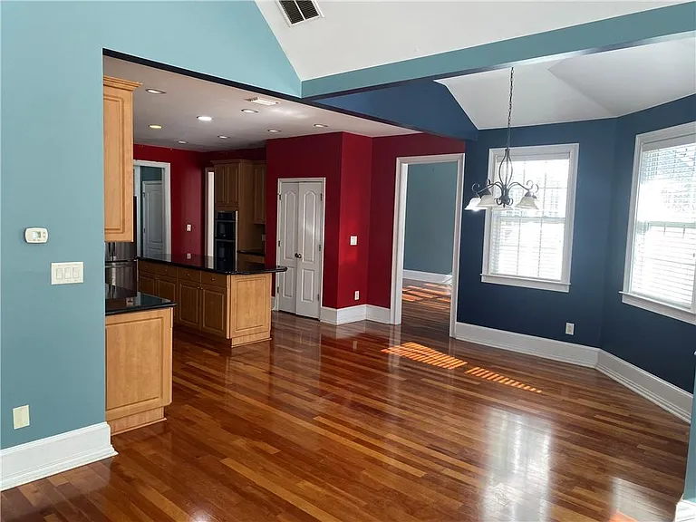 8067 Revere Dr — Photo 15