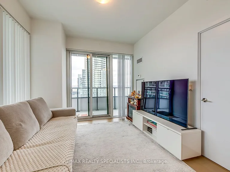 20 Shore Breeze Dr #1404 — Photo 9